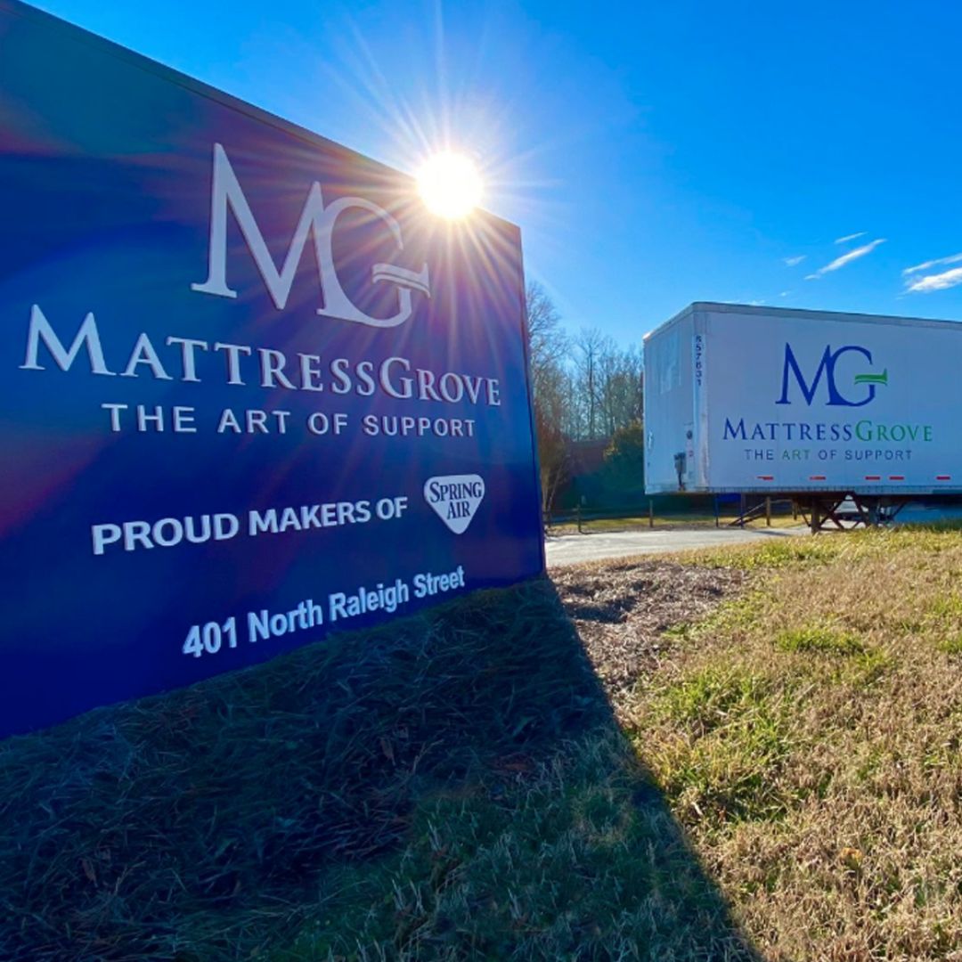 MattressGrove sign and truck
